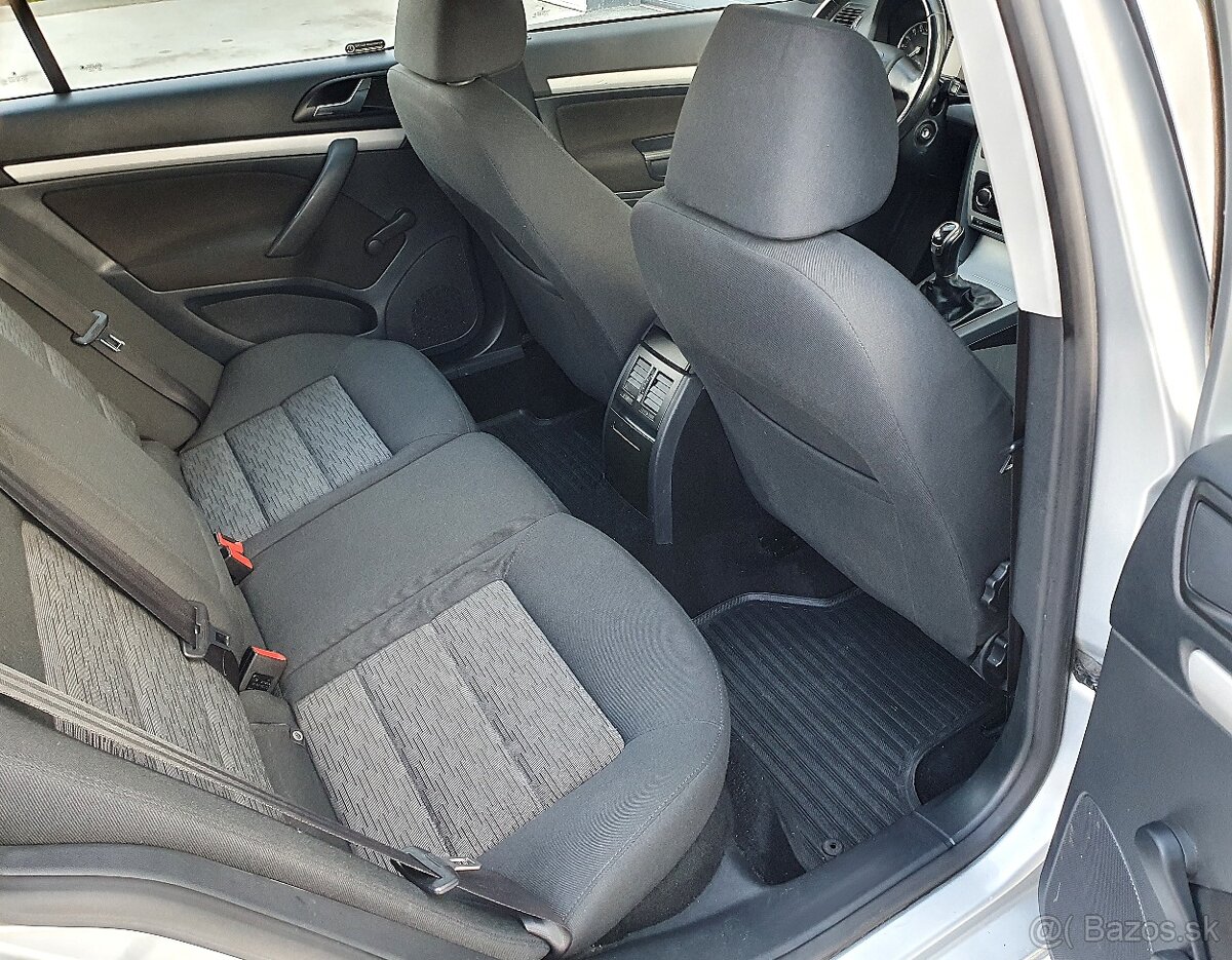 Škoda Octavia Combi 1.6 TDI CR DPF Ambiente - 12