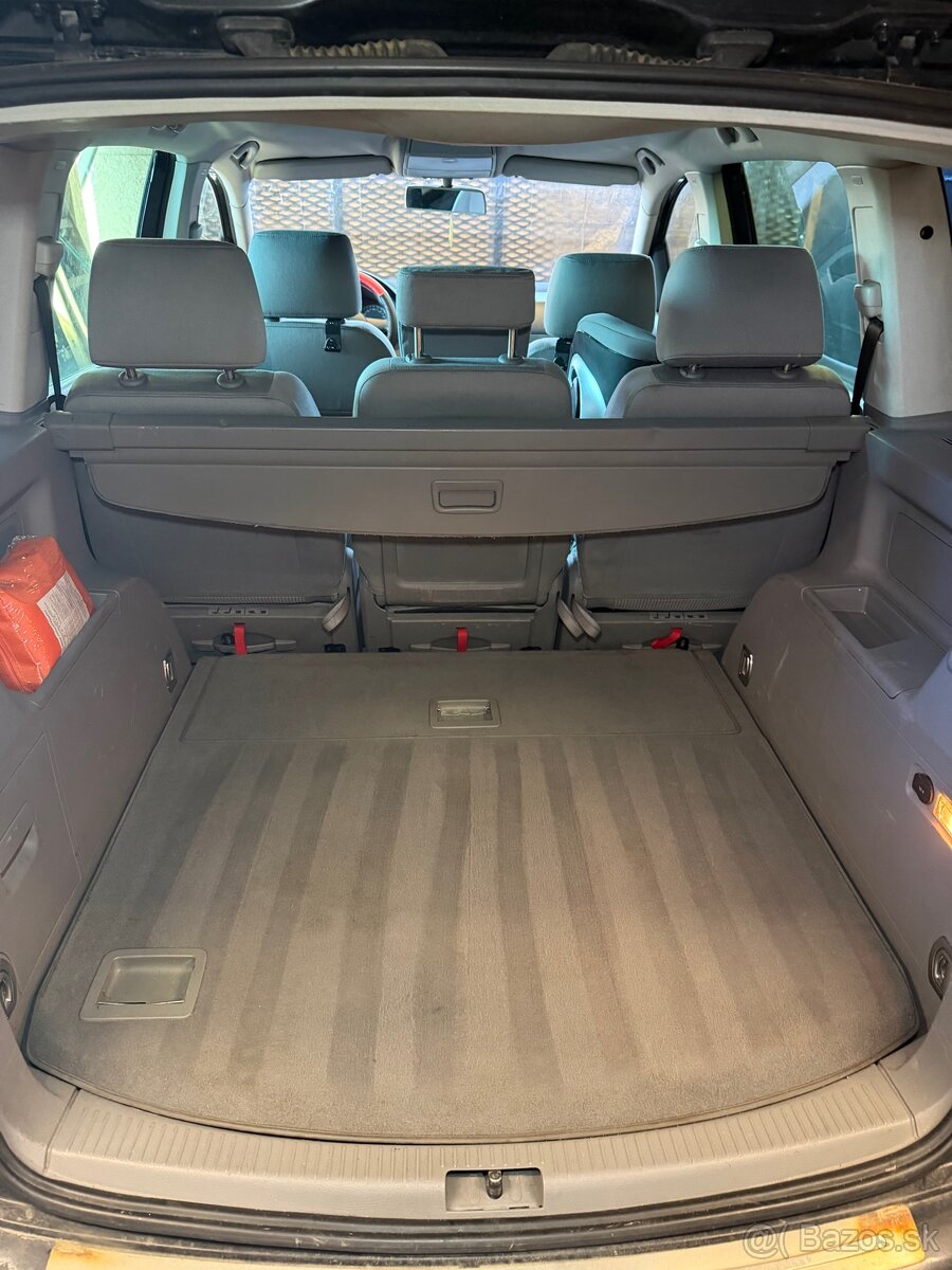 Volkswagen touran - 12