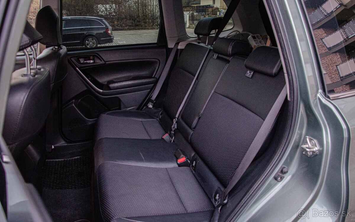 Subaru Forester 2.0D-L CVT Comfort - 12