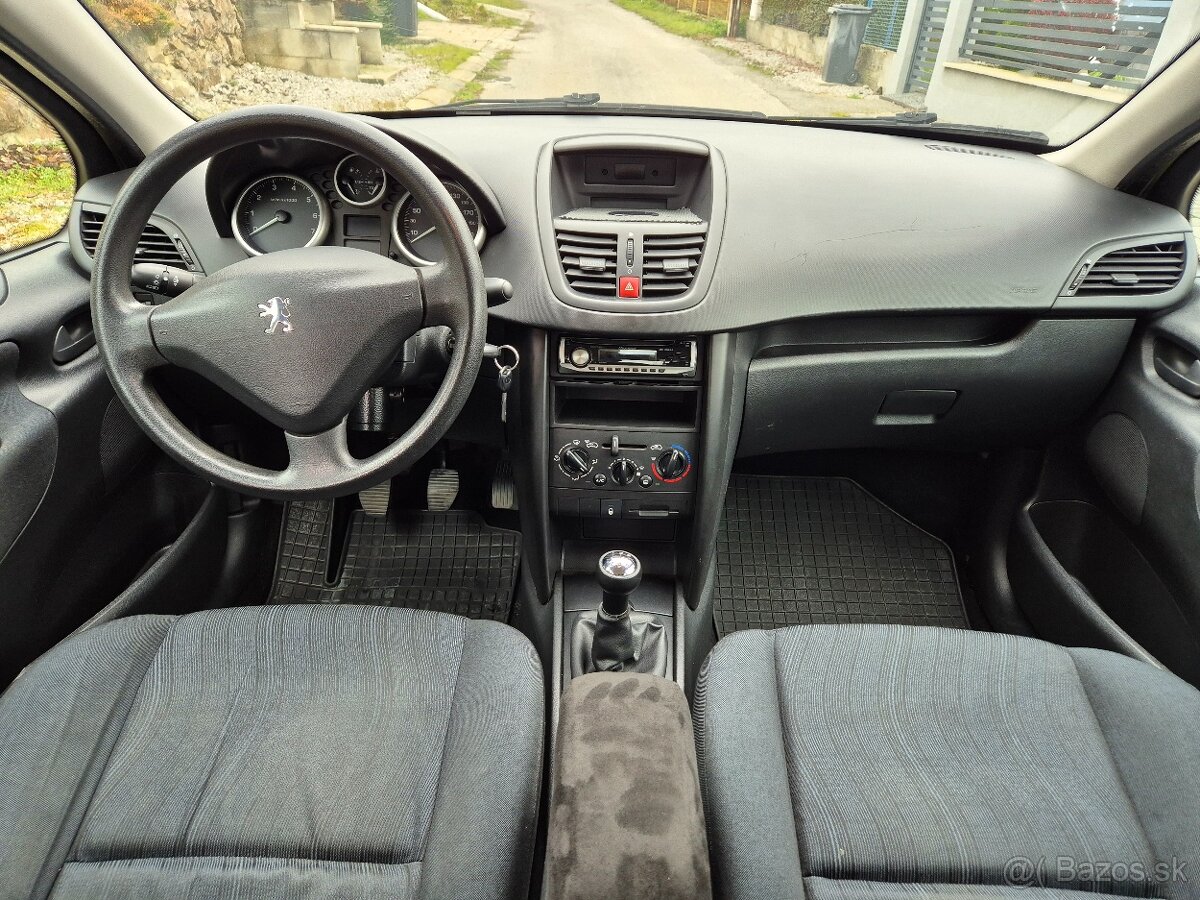 Peugeot 207 1.4 benzin - 12