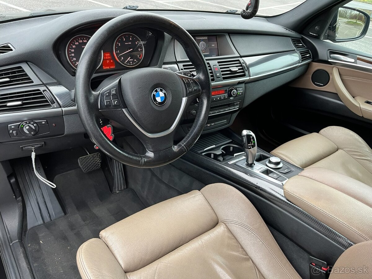 BMW X5 e70 4.8i - 12