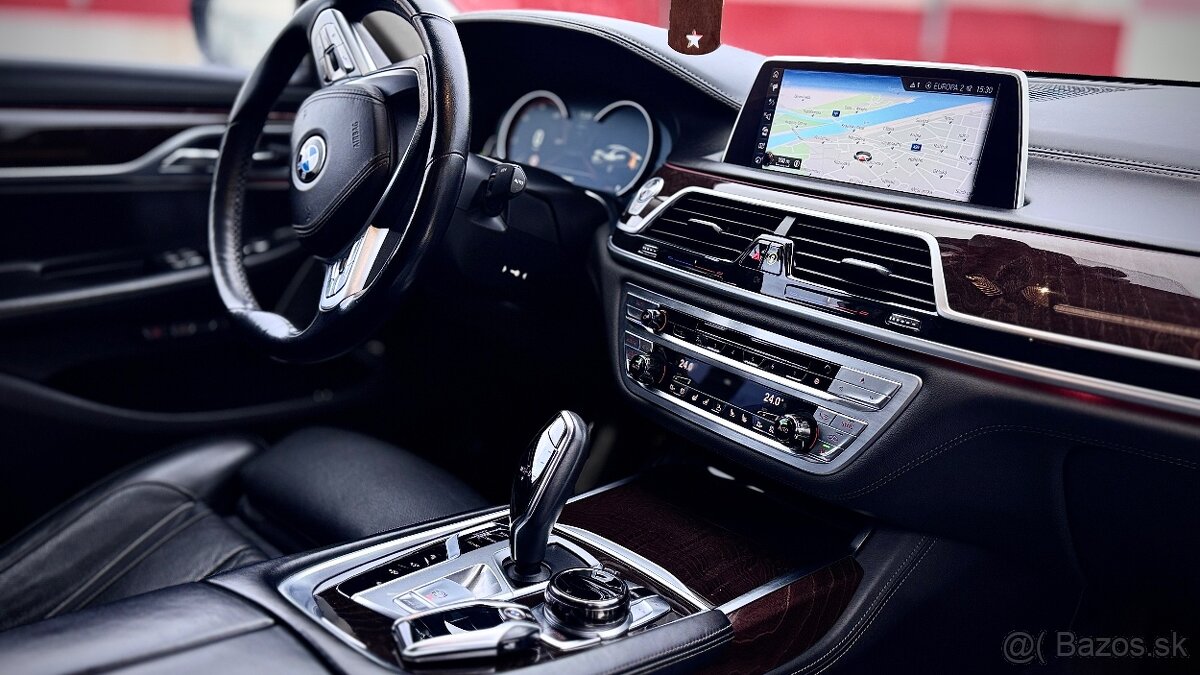 BMW Rad 7 730d xDrive AT 195kW - 12