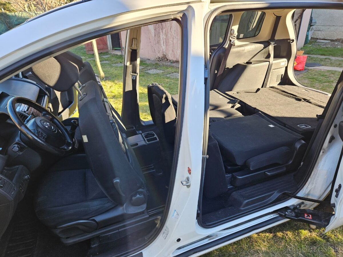 Mazda 5 1.8 benzin 7 miestna - 12