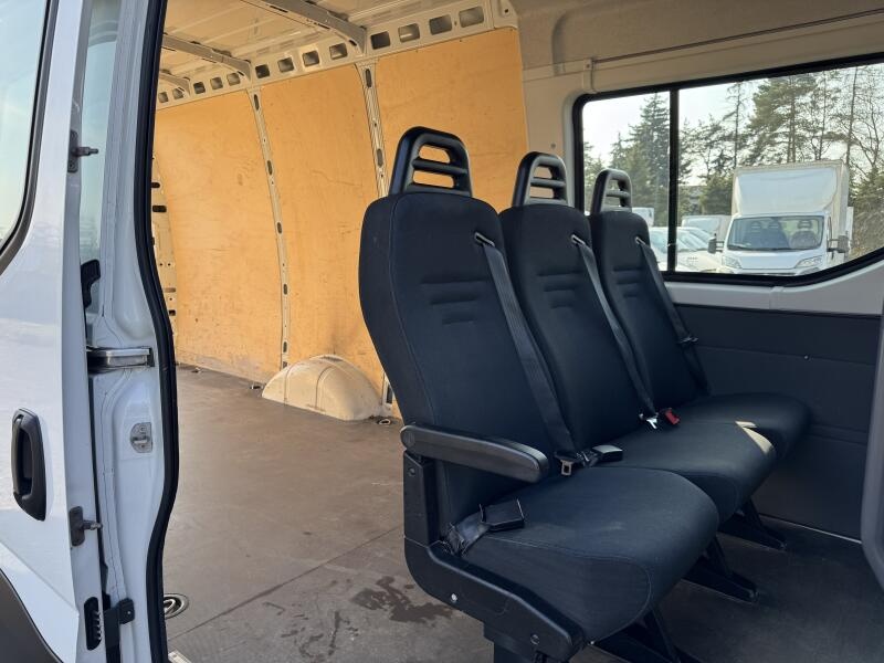 Prodám Iveco Daily 35S160,6míst,MAXI,10/2021,DPH - 12