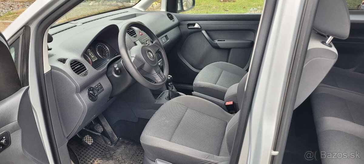 Caddy Maxi 2,0 TDI, 2012, 103kw/140PS, strieborná metalíza - 12