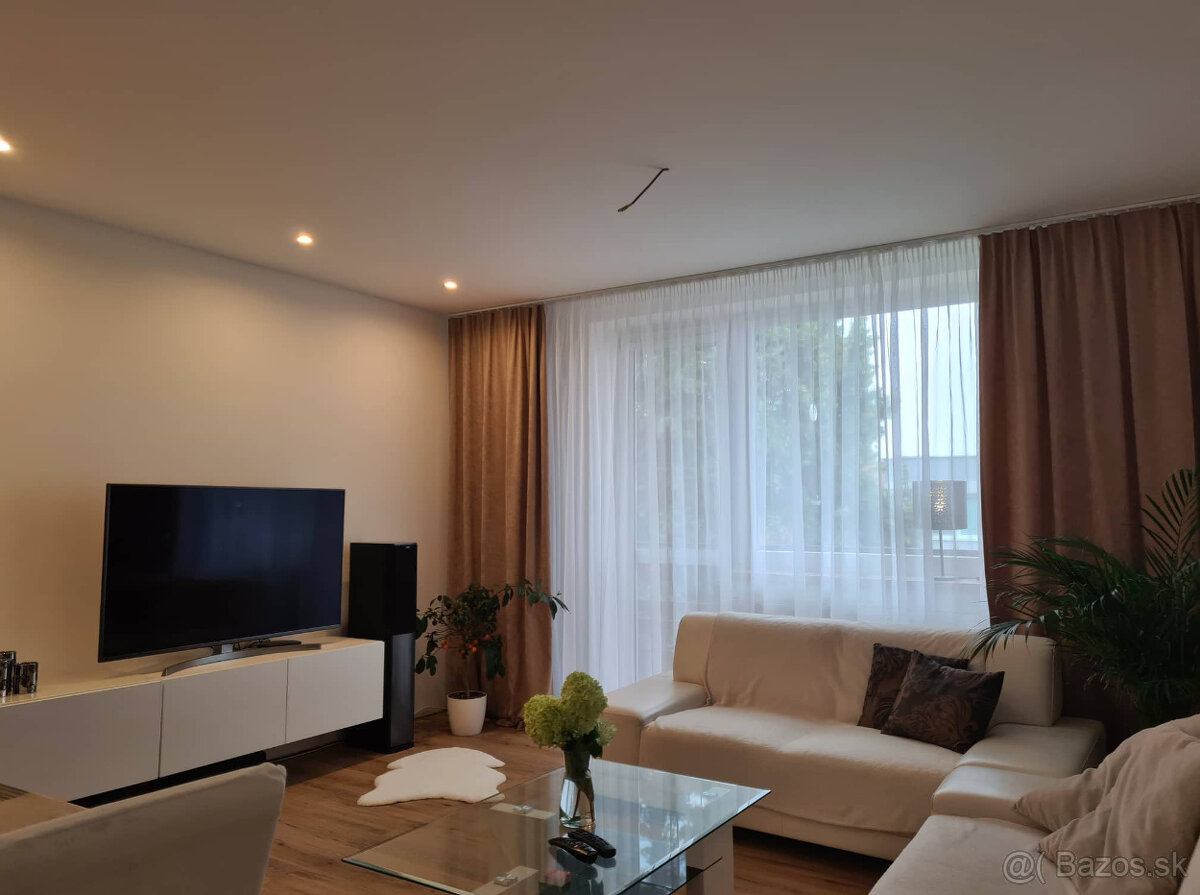 Prenájom exkluzívny 3.i.byt Nitra-Chrenová s garážou - 12