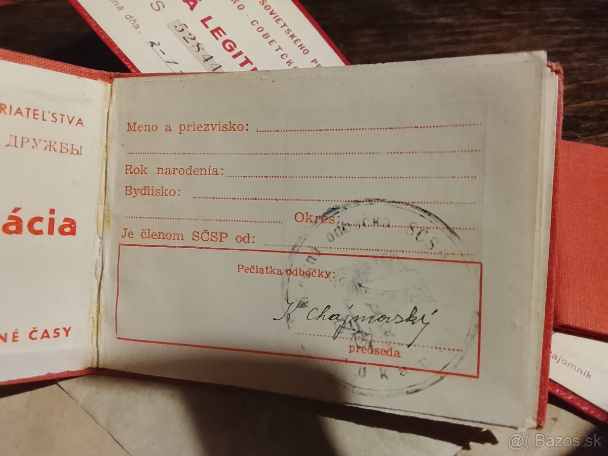 kniha, brožúra a legitimácia - 12