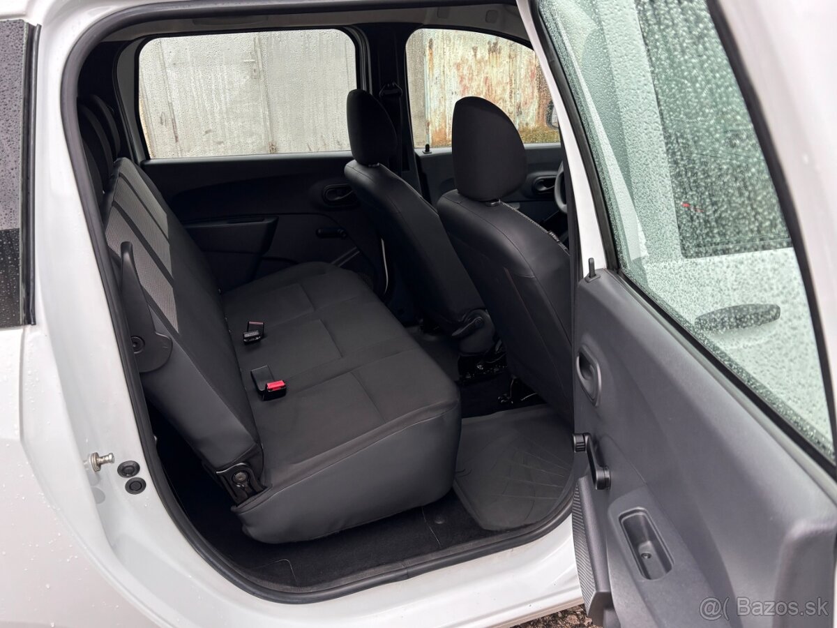 Dacia Lodgy 1.6i - 12