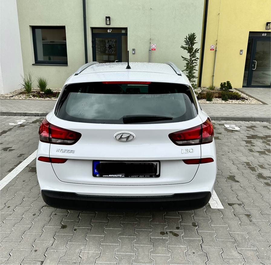 Hyundai i30 CW 1.6 CRDi, 85 kW, r.v. 2019, SK, vyservisované - 12