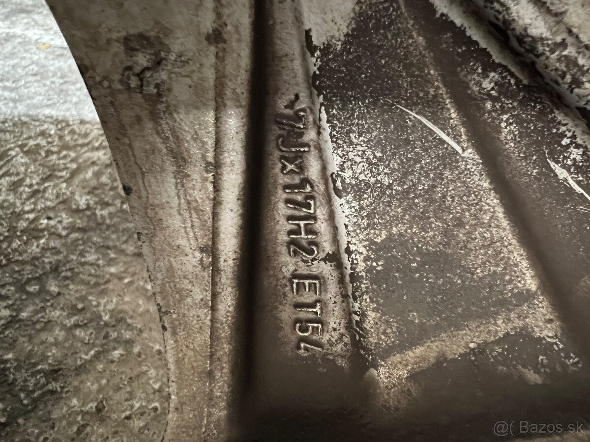 Skoda Octavia kolesa 225/45 R17 - 12