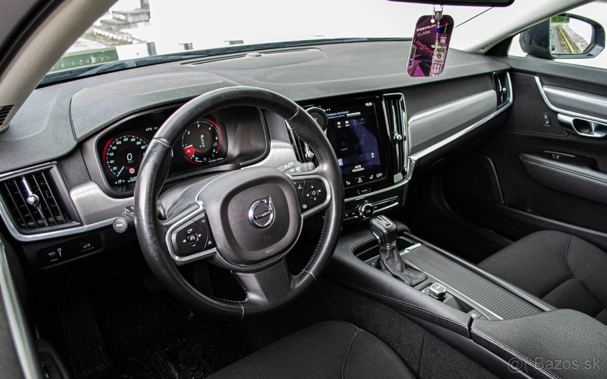 Volvo V90 D4 2.0L 140kW automat - 12