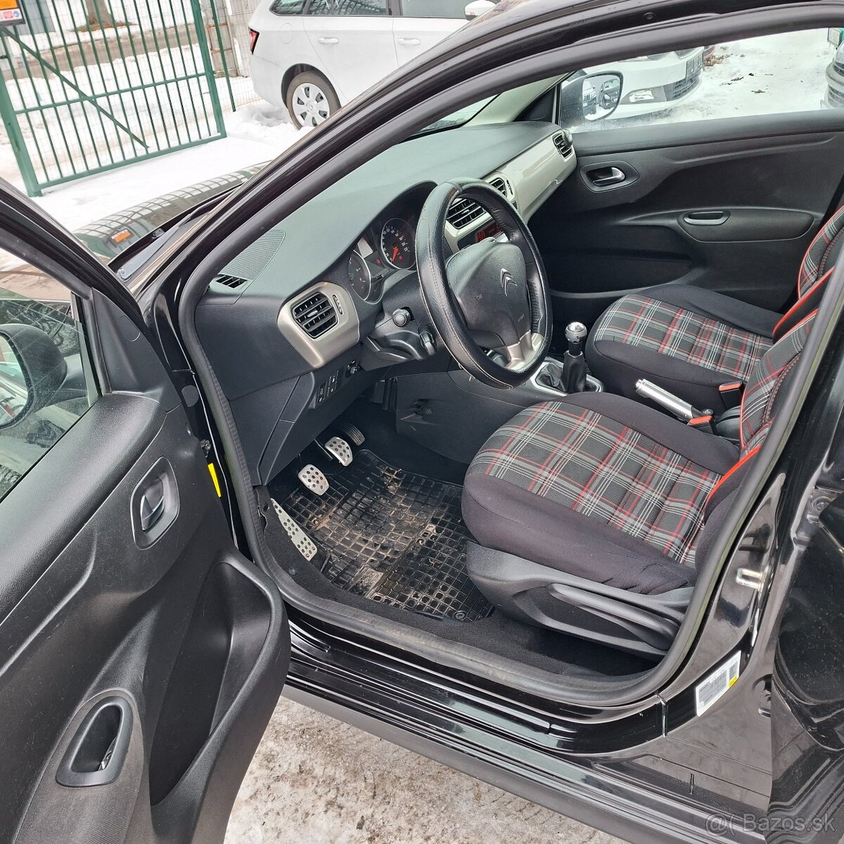 Citroën C-Elysée 1,6 HDi 92 Exclusive - 12