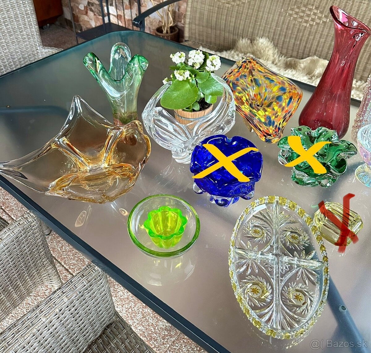 Staré popolníky, hutnícke sklo, irisované väzy, poháre - 12