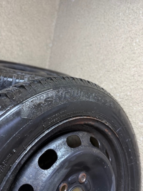 Penumatiky zimné 195/65 R15 - 12