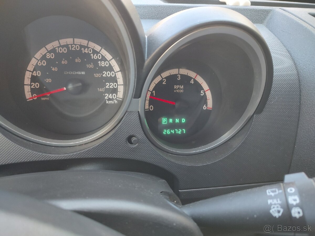 Dodge Nitro 2.8 CRD - 12