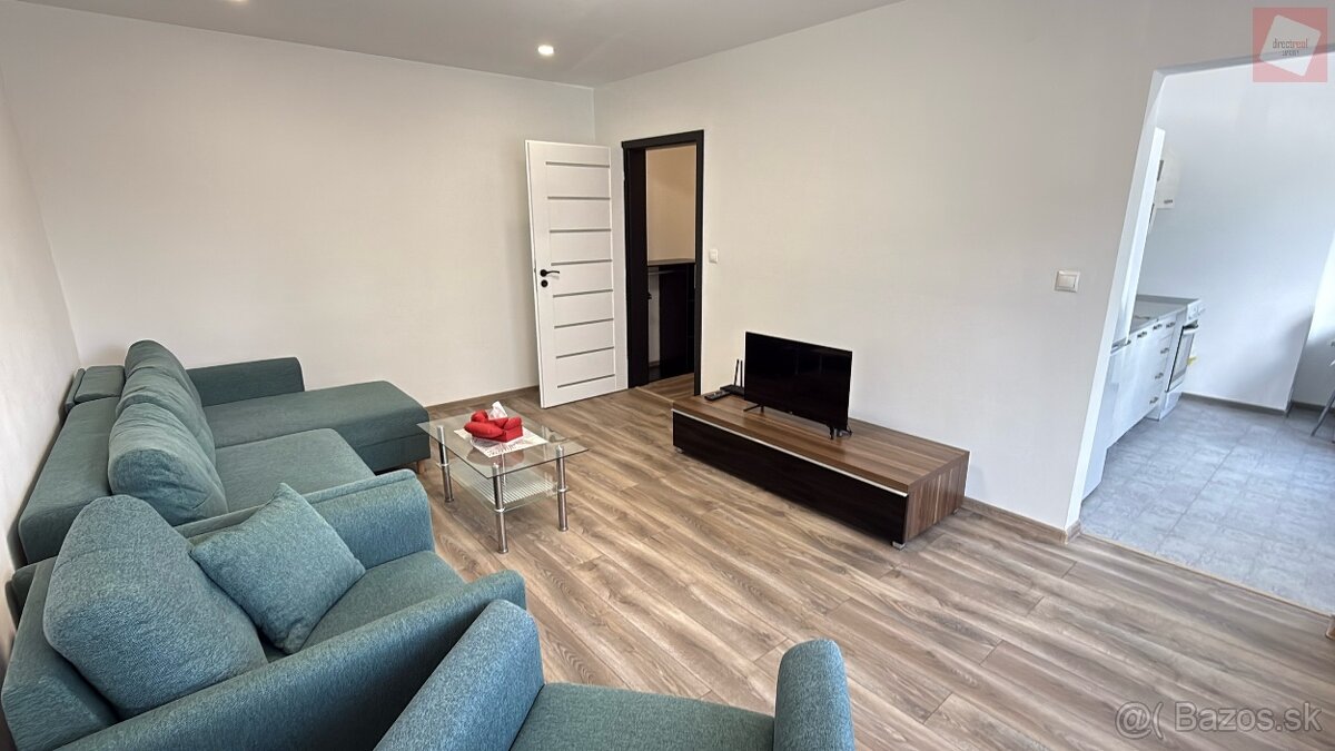 Najlepšia lokalita v meste.Dvojizbový byt po kompletnej reko - 12