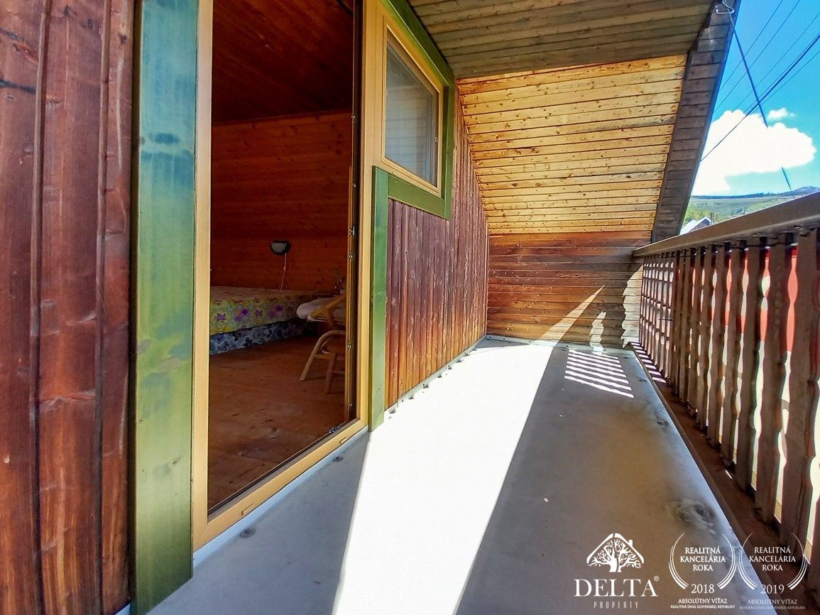VÝRAZNE ZNÍŽENÁ CENA Rodinný dom - drevenica po vkusnej rek - 12