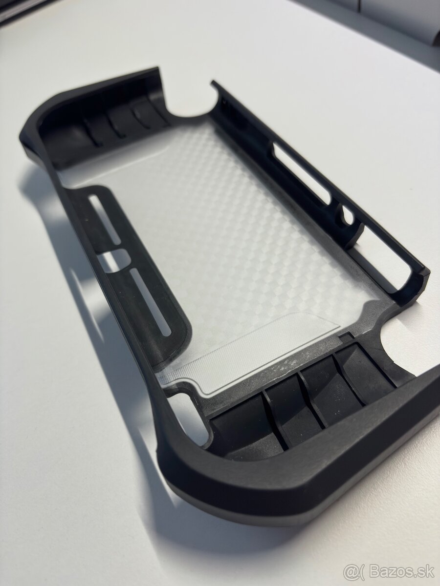 NINTENDO SWITCH LITE BUNDLE - 12