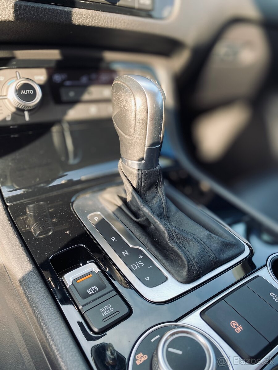 Volkswagen Touareg 3.0 TDi - 193kW - 12