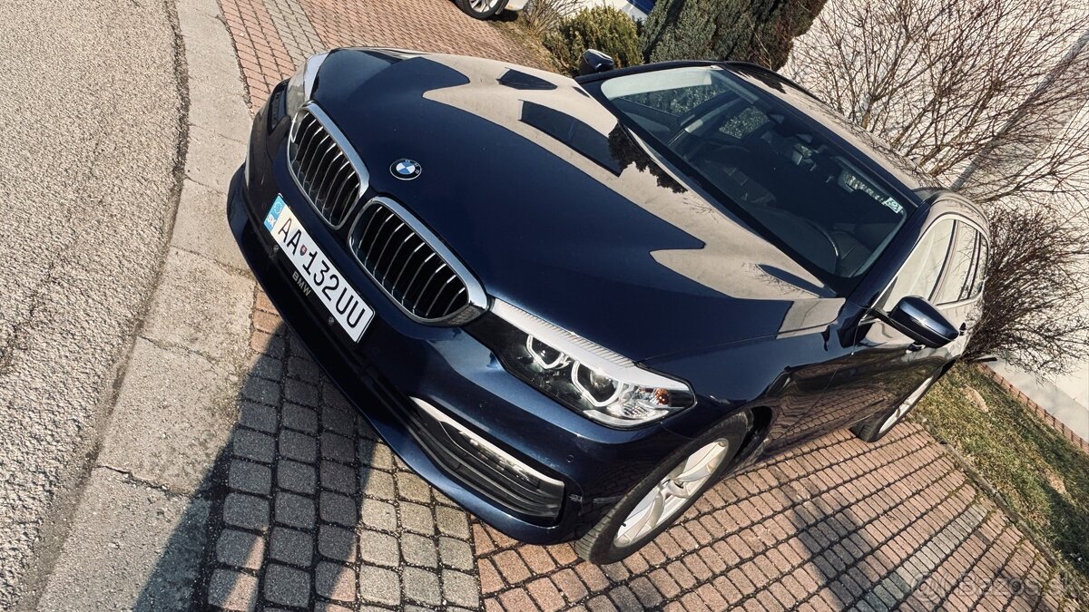 BMW rad 5 Touring 518d - Model 2020 - 12