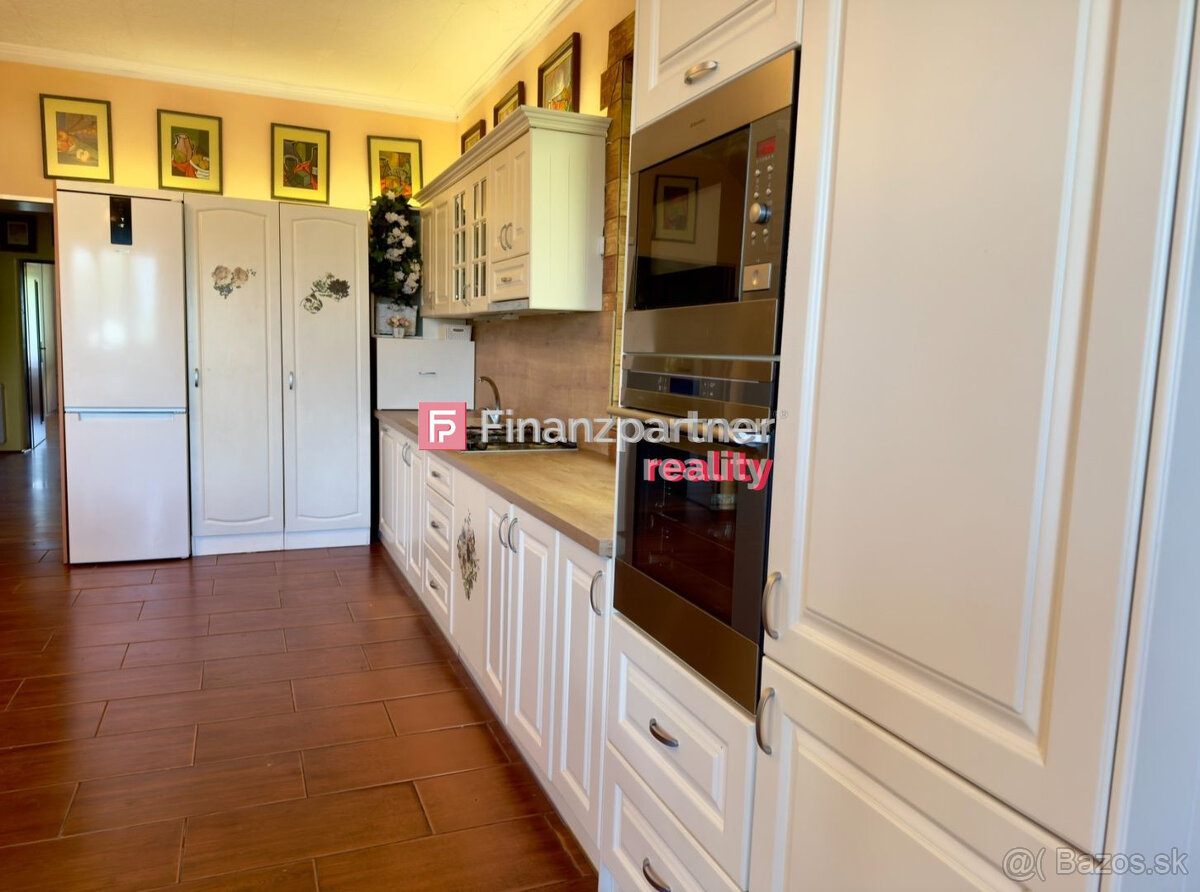 Na predaj elegantný 5-izbový rodinný dom v lone prírody - 12