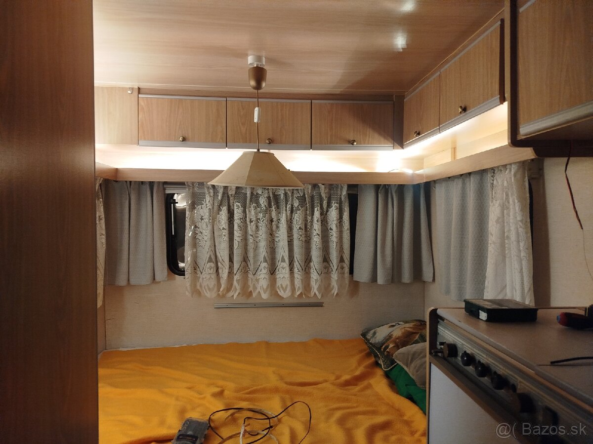 Predám karavan steckerman 3 miestny - 12