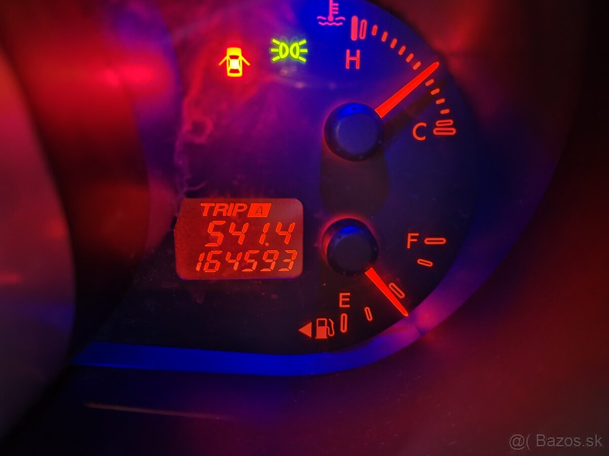 Predám Mazda cx7 - 12