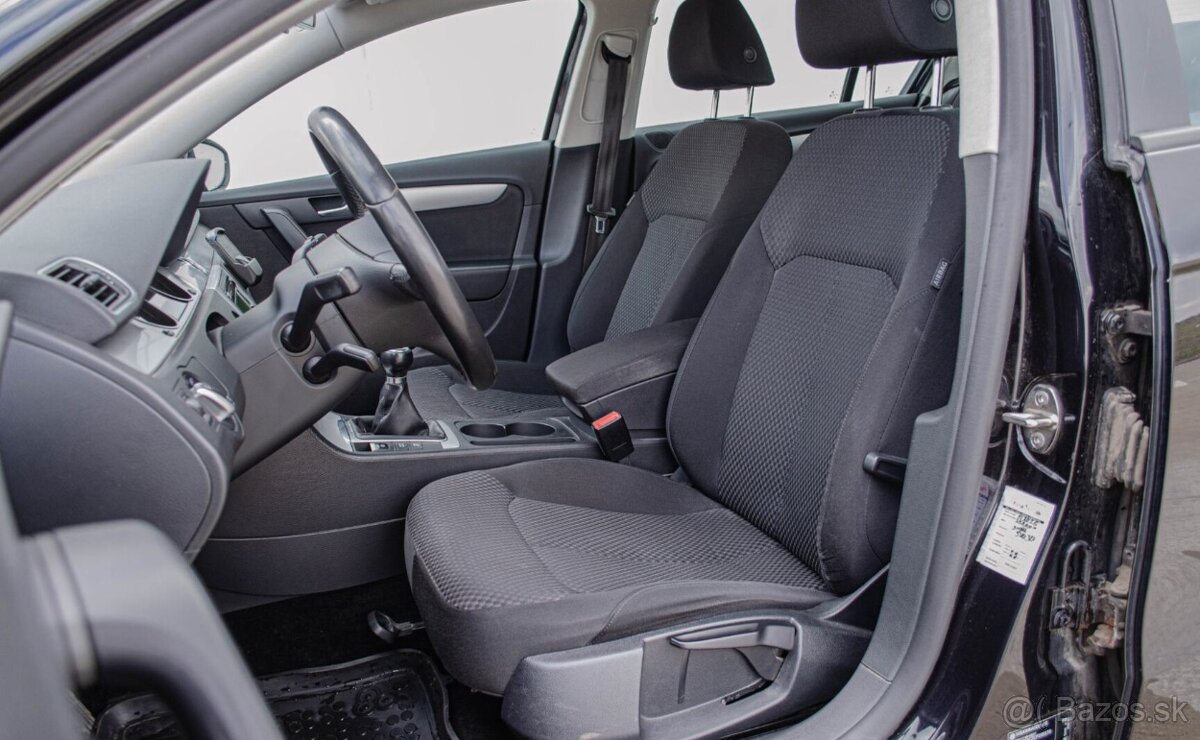 Volkswagen Passat B7 1.6 TDI Sedan - 12