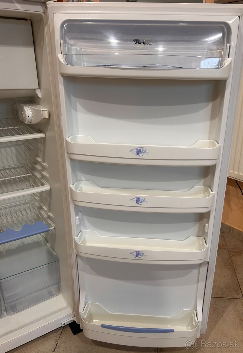 Vstavaná chladnička s mrazničkou - 12