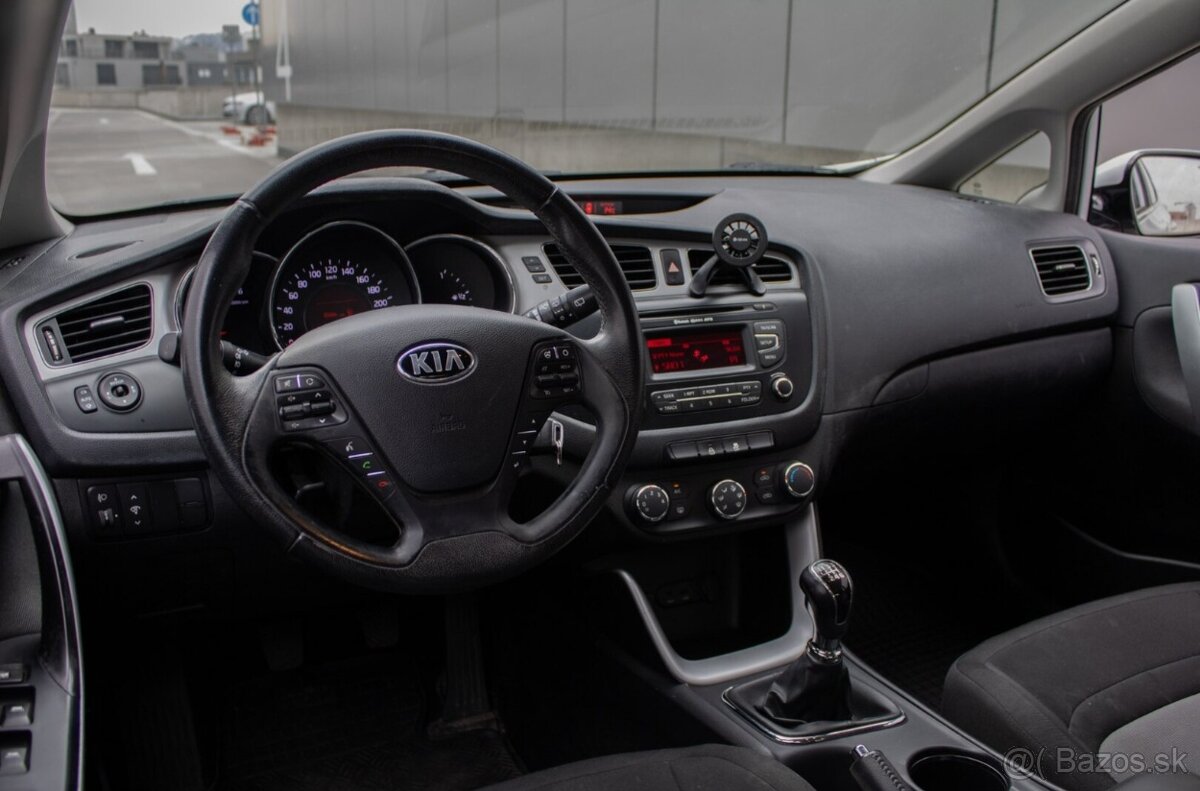 Kia Cee´d 1.6 CRDi 94 kW - 12
