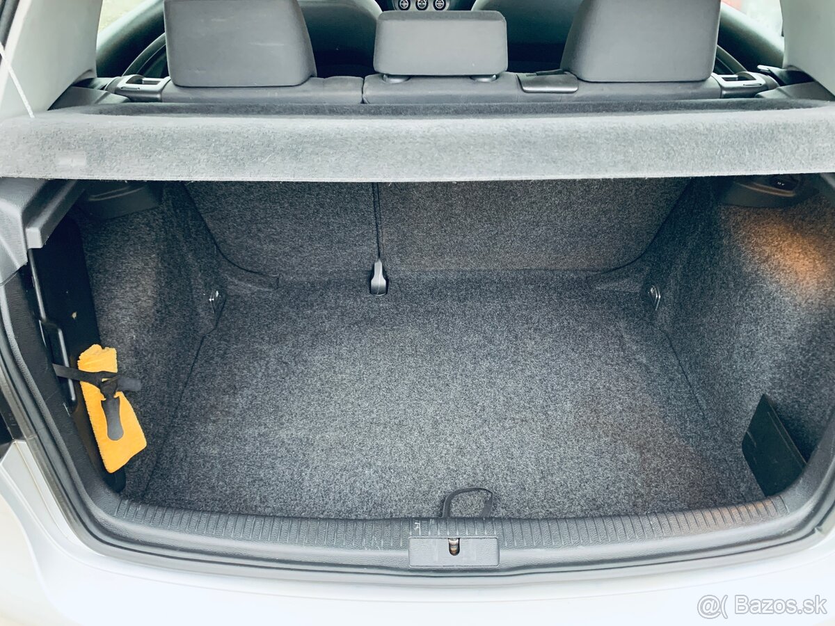 Volkswagen Golf 5 1.9 TDI 77kw MT6 Sportline - 12