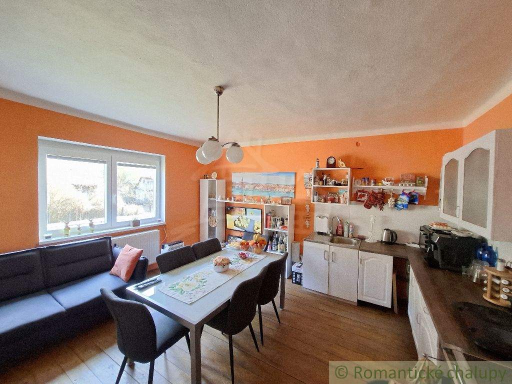 Vidiecka usadlosť s možnosťou podnikania – bývanie, agrotu - 12