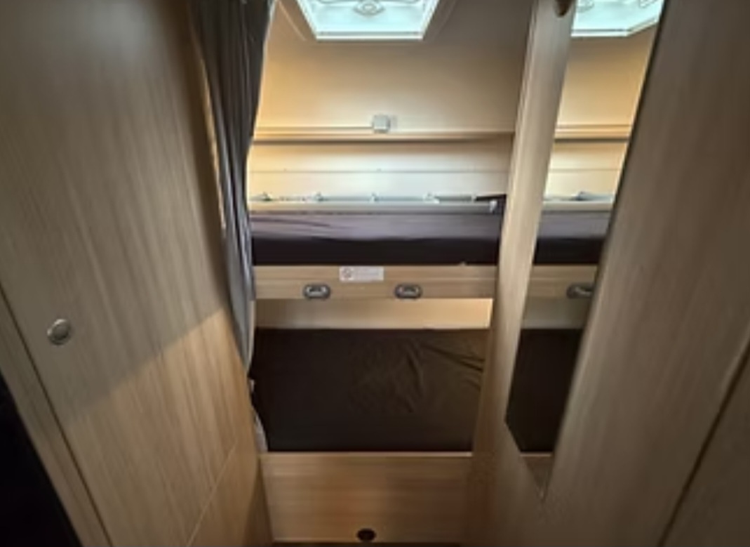 Predam autokarava Sunglight A68 - 12