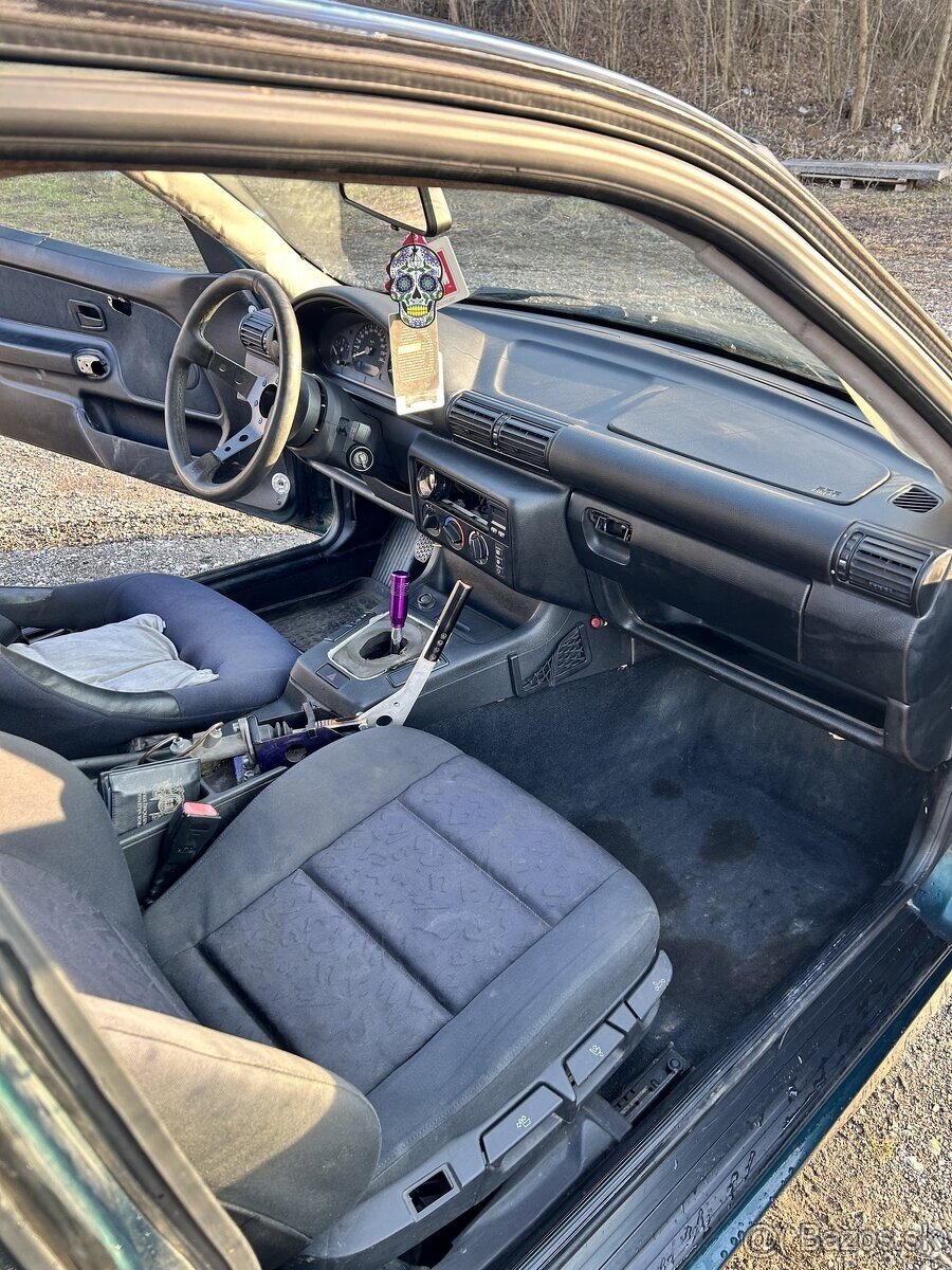 BMW E36 Compact 325i - 12