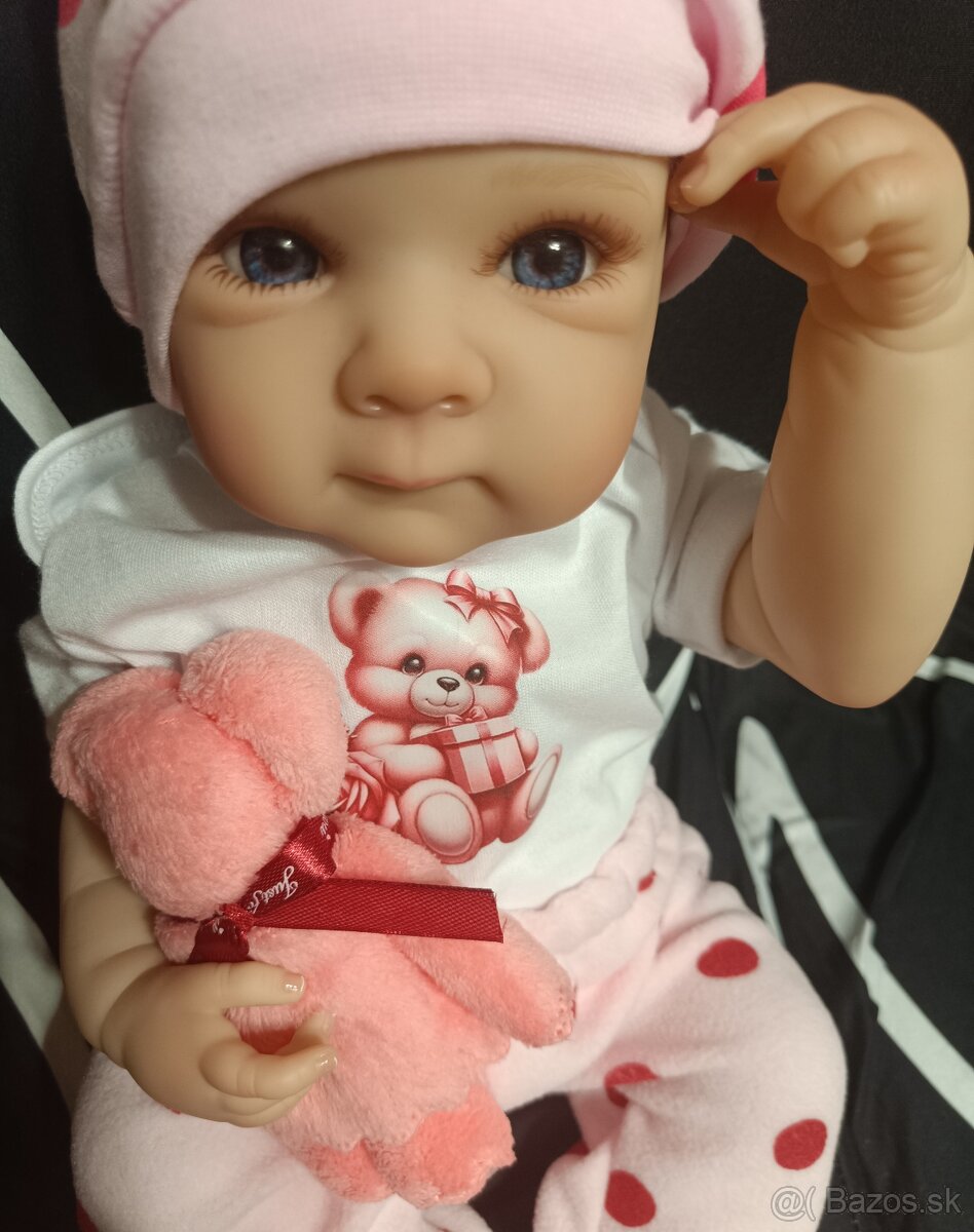 Realistická bábika Amélia - 12