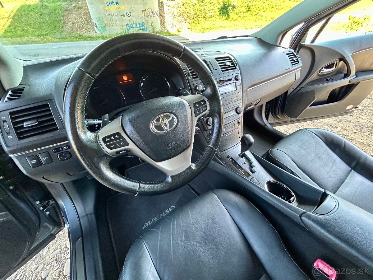 Toyota Avensis Combi 2.2 D-Cat 110kw - 12