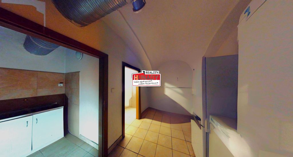 (544m²) MEŠTIANSKY DOM V CENTRE SNV - 12
