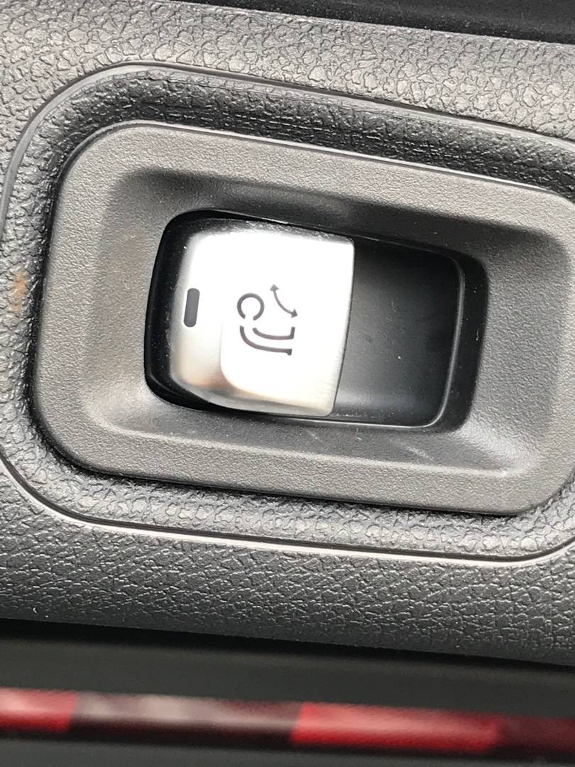 Mercedes-Benz E trieda Sedan 400d 4matic VZDUCHOVÝ PODVOZOK - 12