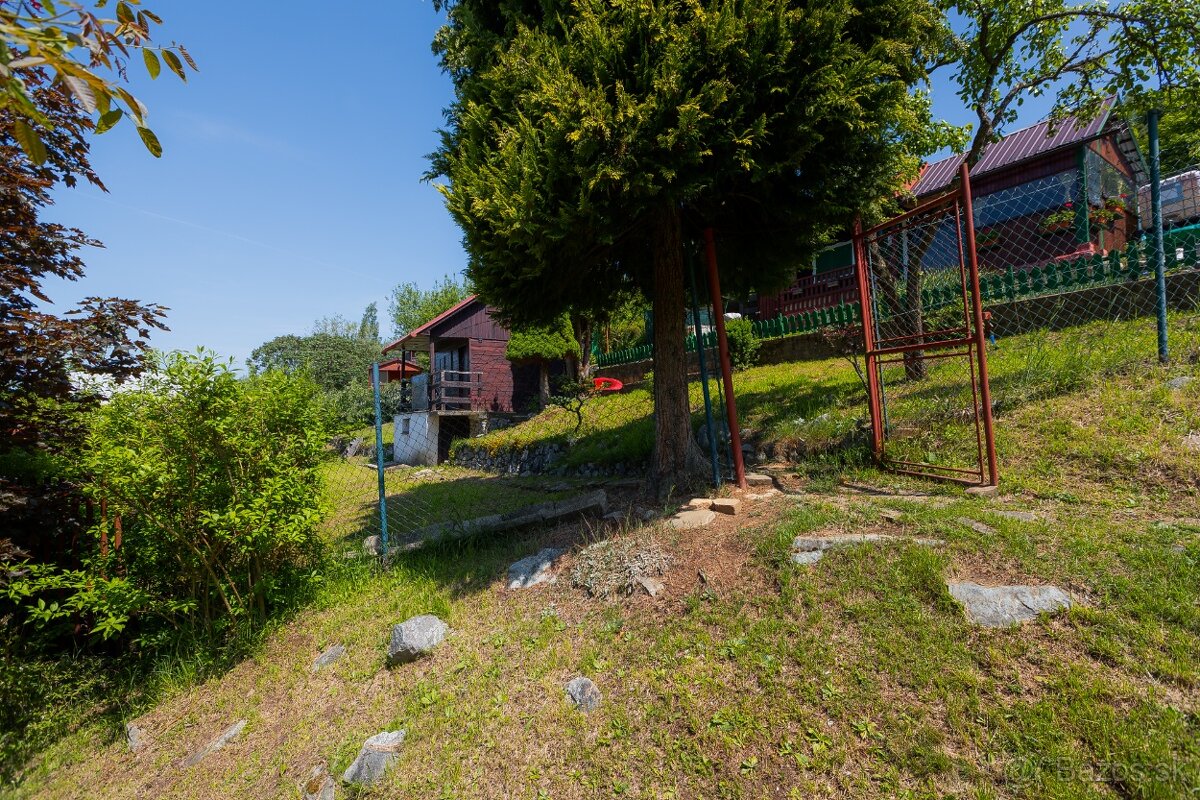 Záhradná chatka s krásnym výhľadom na predaj - 12