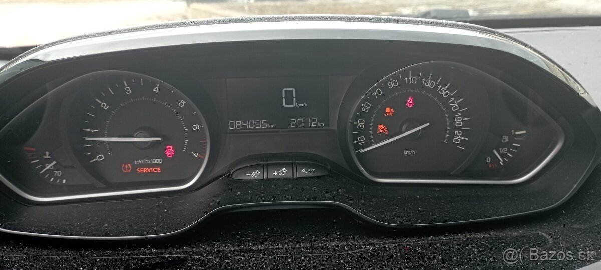 Peugeot 208 1.2 60kw díly - 12