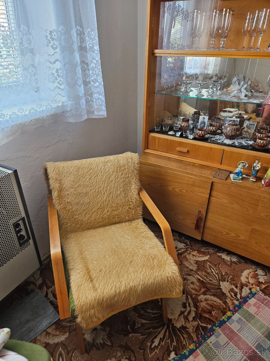 Starší nabytok - 12