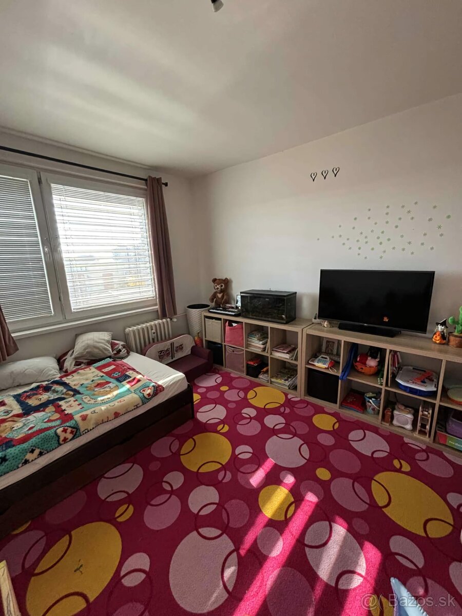 3 i zariadený byt s parkovacím státím, BONUSOM v Seredi - 12