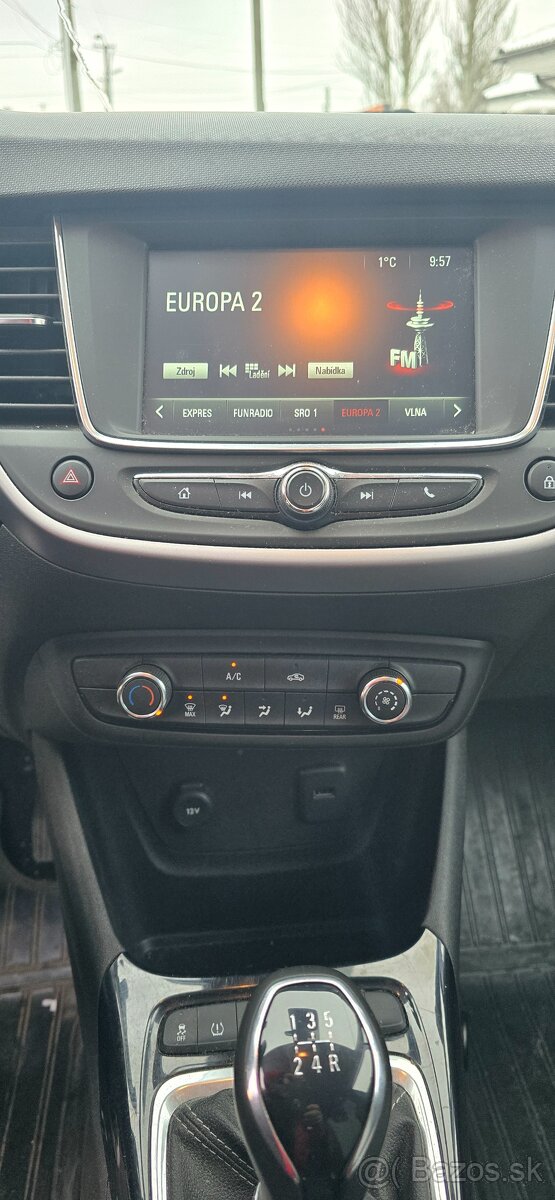 Opel Crossland X, 1,2i M2018 - 12