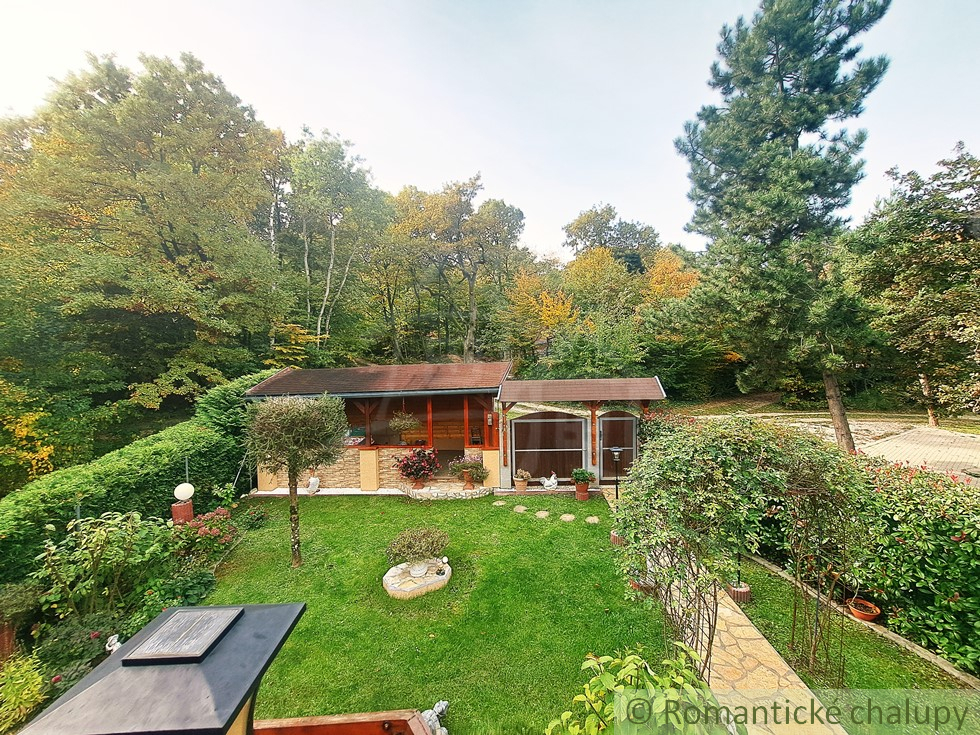 Romantická chata v rekreačnej oblasti v peknom lesnom pros - 12