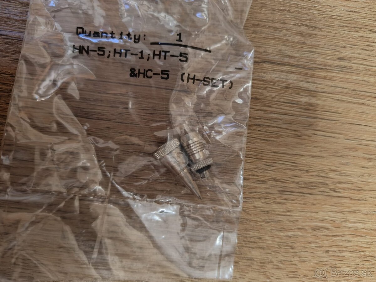 Sada airbrush pištolí (7 ks) s kompresorom a príslušenstvom - 12