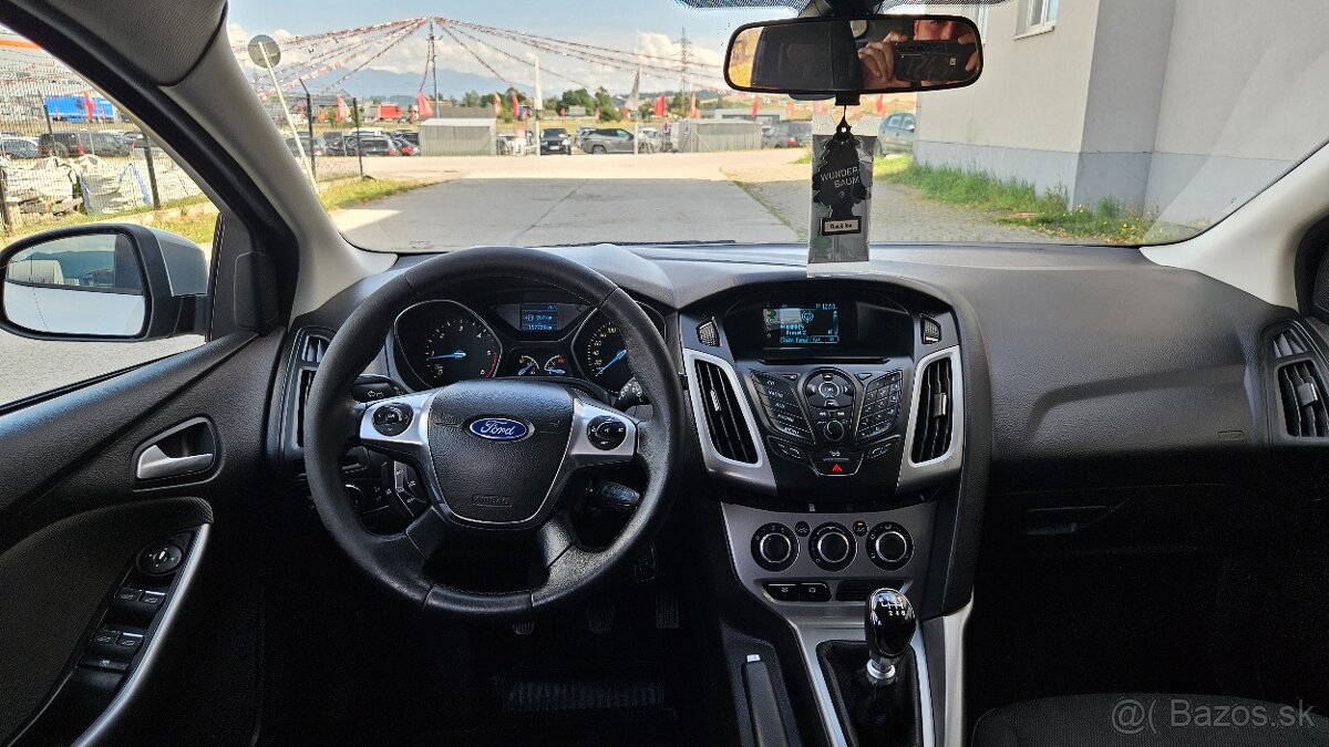 Ford Focus Kombi 1.6 TDCi DPF Sport - 12