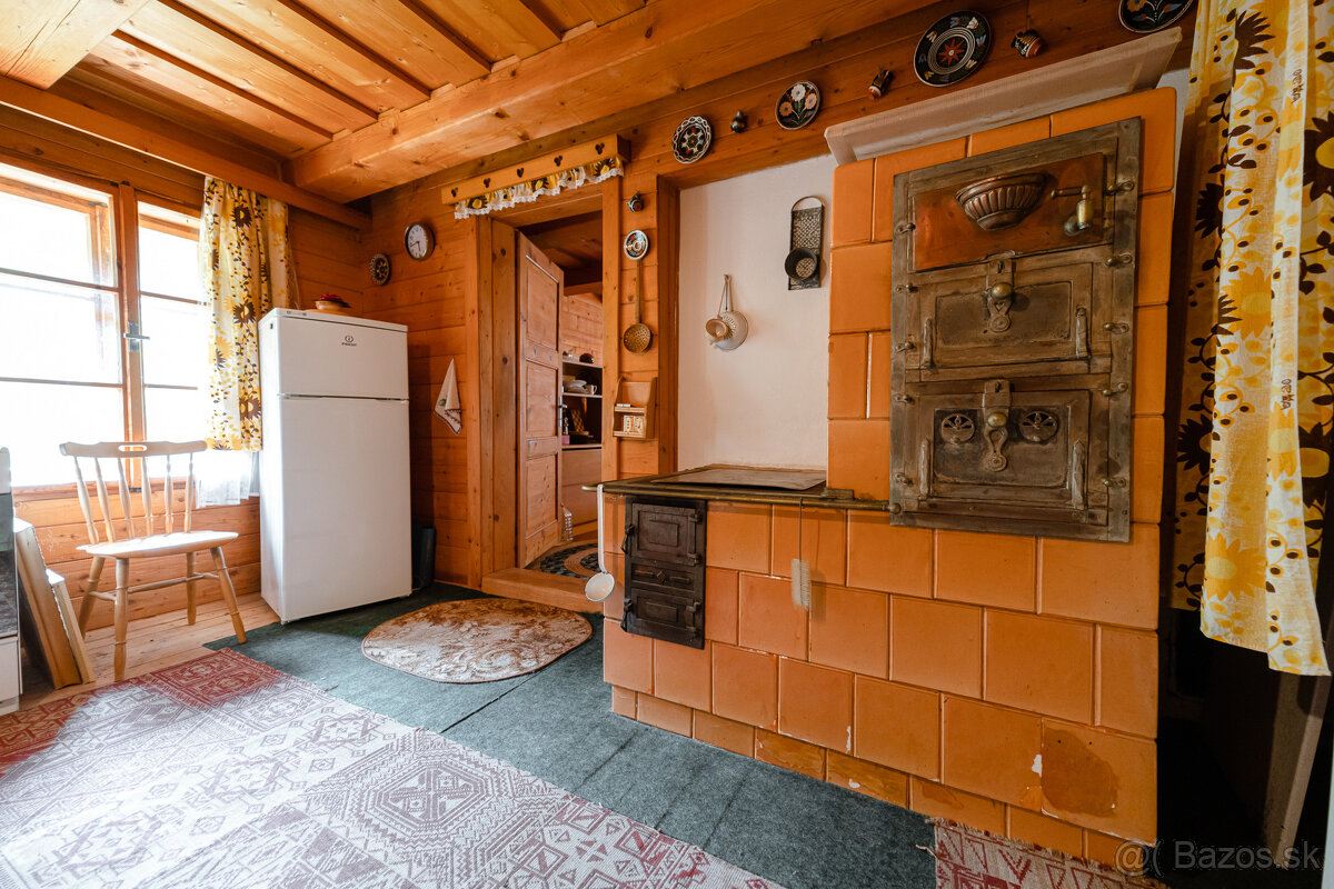 Jedinečná chalupa s výnimočnou polohou v Hačave - 12