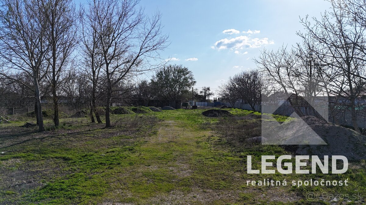 Prenájom pozemku 5.000 m2 Kolárovo, hlavná cesta, inžiniersk - 12