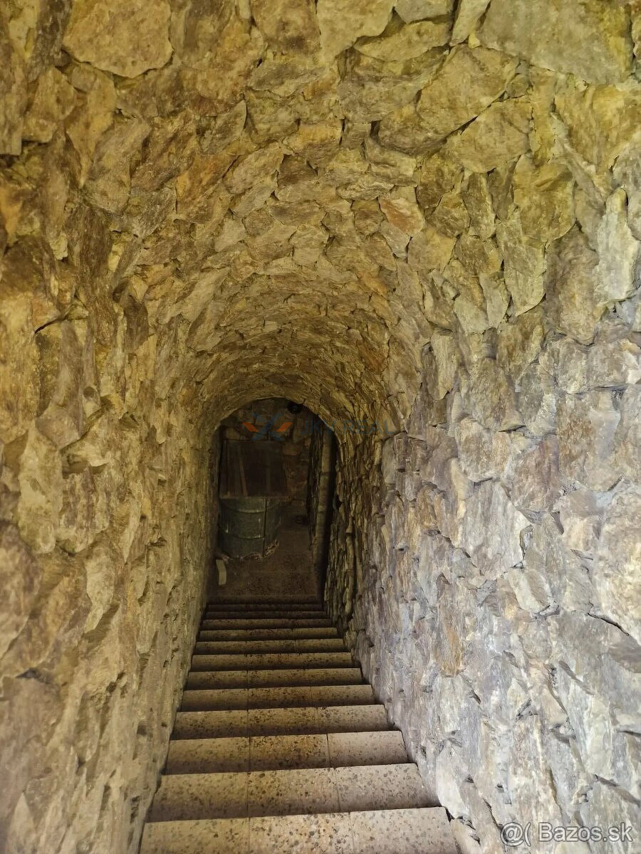 Na predaj 3,5 izbový rodinný dom Veľké Zálužie. - 12