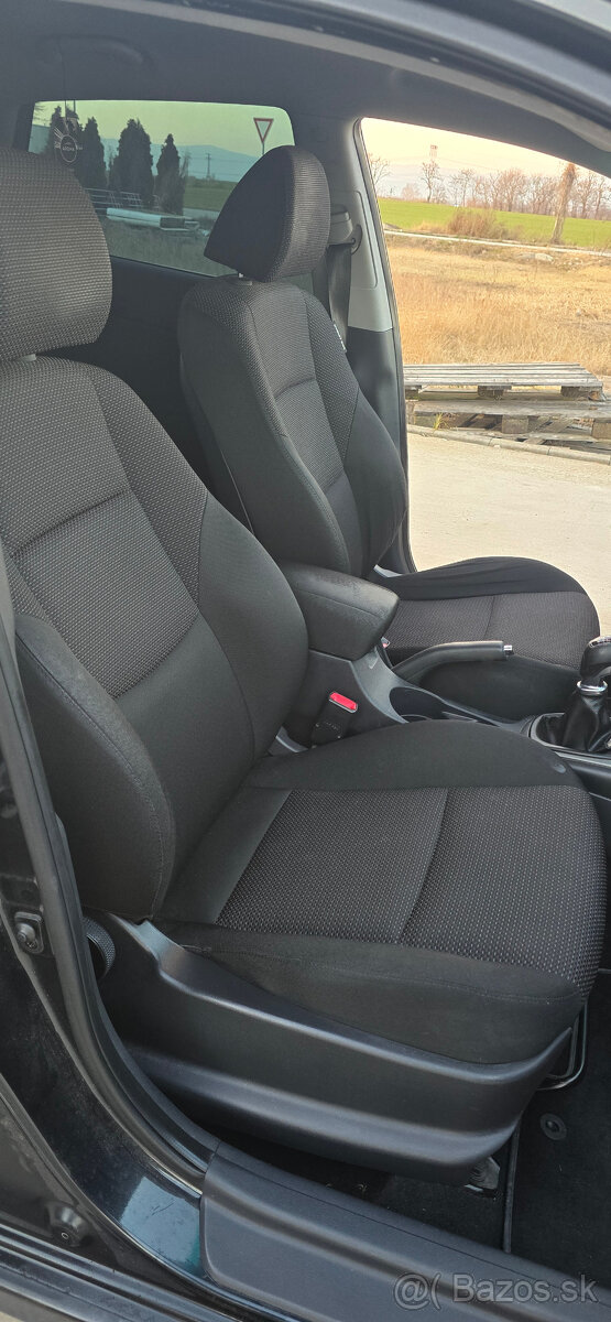 Hyundai i30 1.6 crdi 66kW 2011 - 12